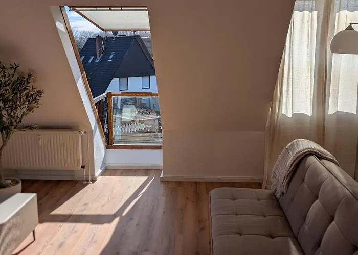 Appartement Komplett Renovierte Design-wohnung In Stadtnaehe